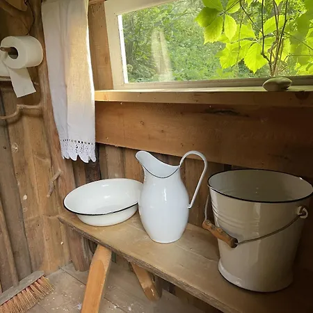 롯지 Charming Garden House By The River *