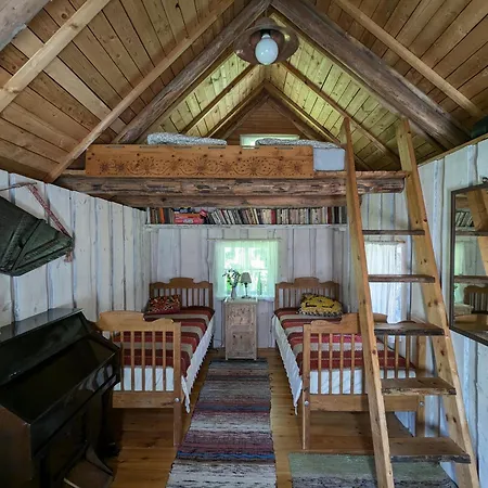 Charming Garden House By The River Lodge *