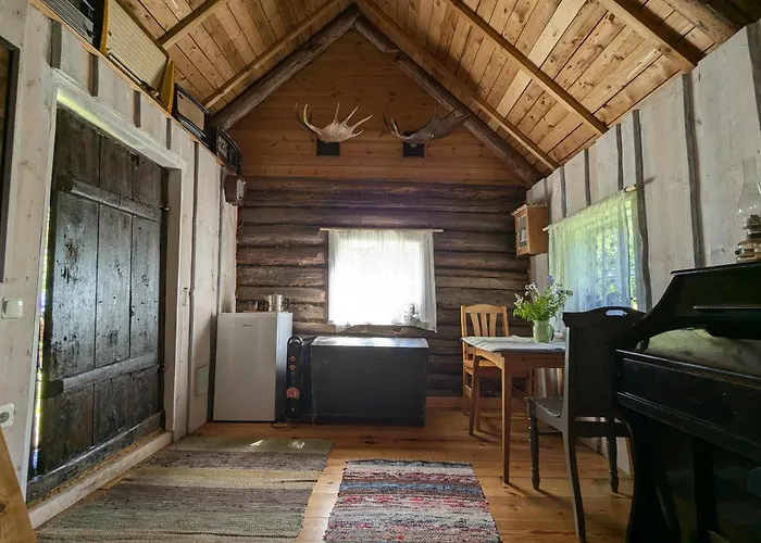 Lodge Charming Garden House By The River